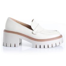 Zapato Mujer Kalmia Beige Taco Mediano Via Uno