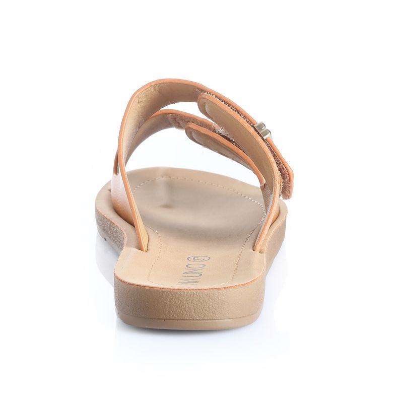 22601645-camel-02